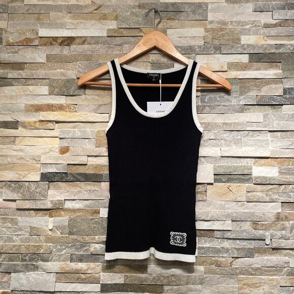 Chanel 22B Knit Sleeveless Top Vest | Black White CC Logo Tank RFID Dust Bag New - Picture 2 of 7